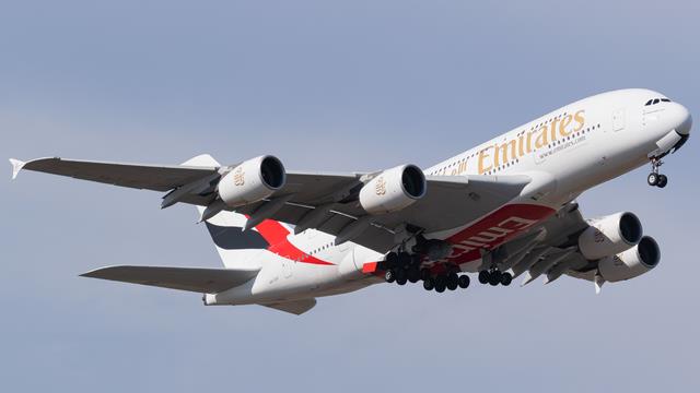 A6-EOF:Airbus A380-800:Emirates Airline